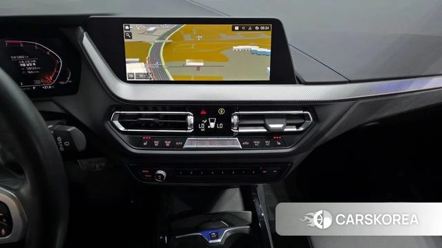 BMW 1 Series (F40) 2024 Черный из Кореи, фото 4
