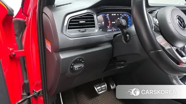 Volkswagen T-Roc 2022 Красный из Кореи, фото 4