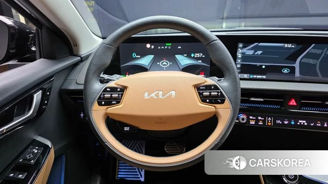 Kia EV6 2023 Черный из Кореи, фото 4