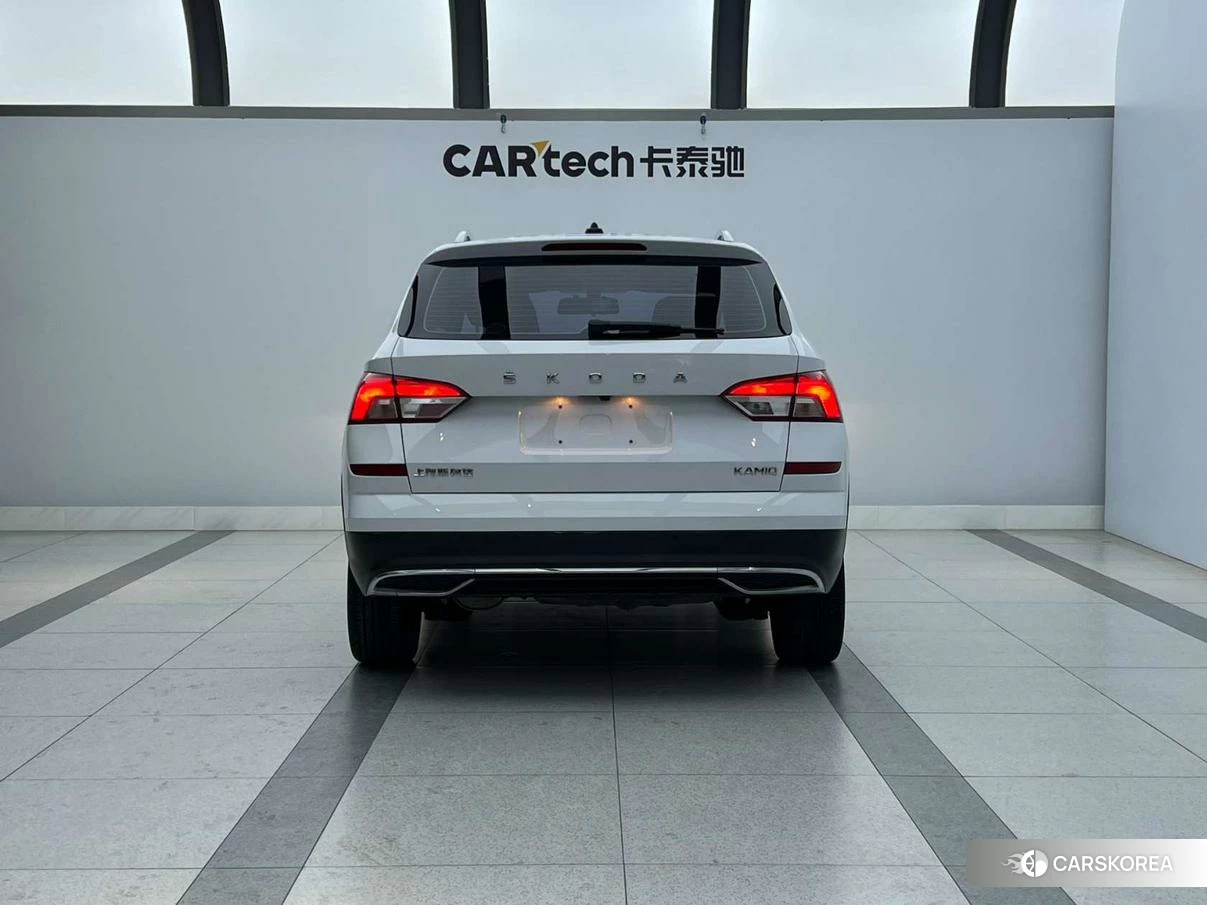 Skoda Komick 2022 Белый из Китая, фото 4