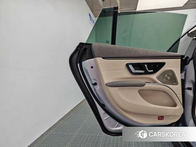 Mercedes-Benz EQS 2023 Серебристо-серый из Китая, фото 4