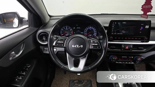 Kia The New K3 2nd generation 2022 Белый из Кореи, фото 4