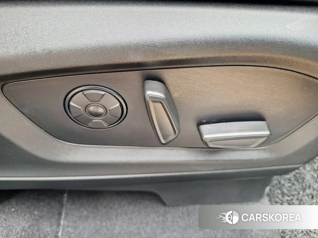 Ford Explorer 6th Generation 2021 Черный из Кореи, фото 4