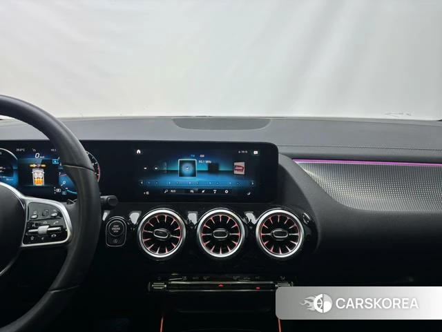 Mercedes-Benz GLA 2022 Белый из Китая, фото 4