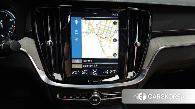Volvo S60 3rd generation 2020 Белый из Кореи, фото 4