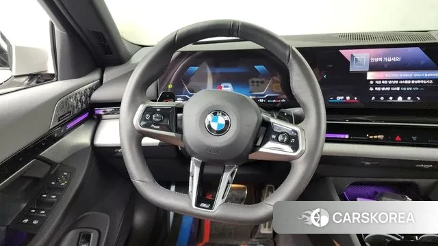 BMW 5 Series (G60) 2024 Белый из Кореи, фото 4