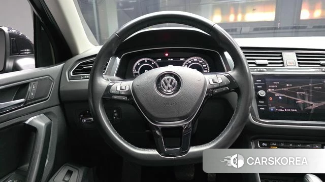 Volkswagen Tiguan second Generation 2018 Черный из Кореи, фото 4