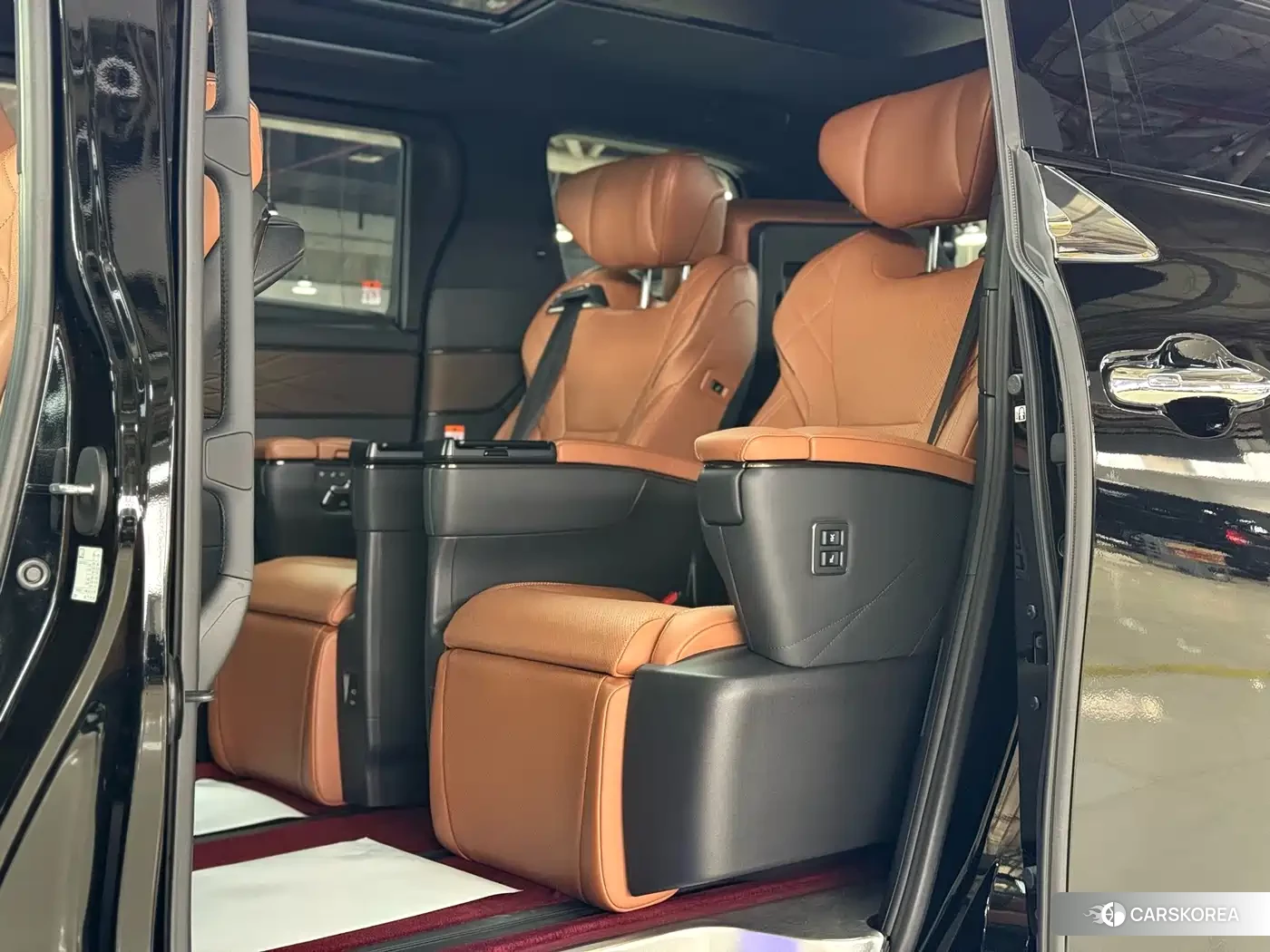 Toyota Elfa 2023 Черный из Китая, фото 4