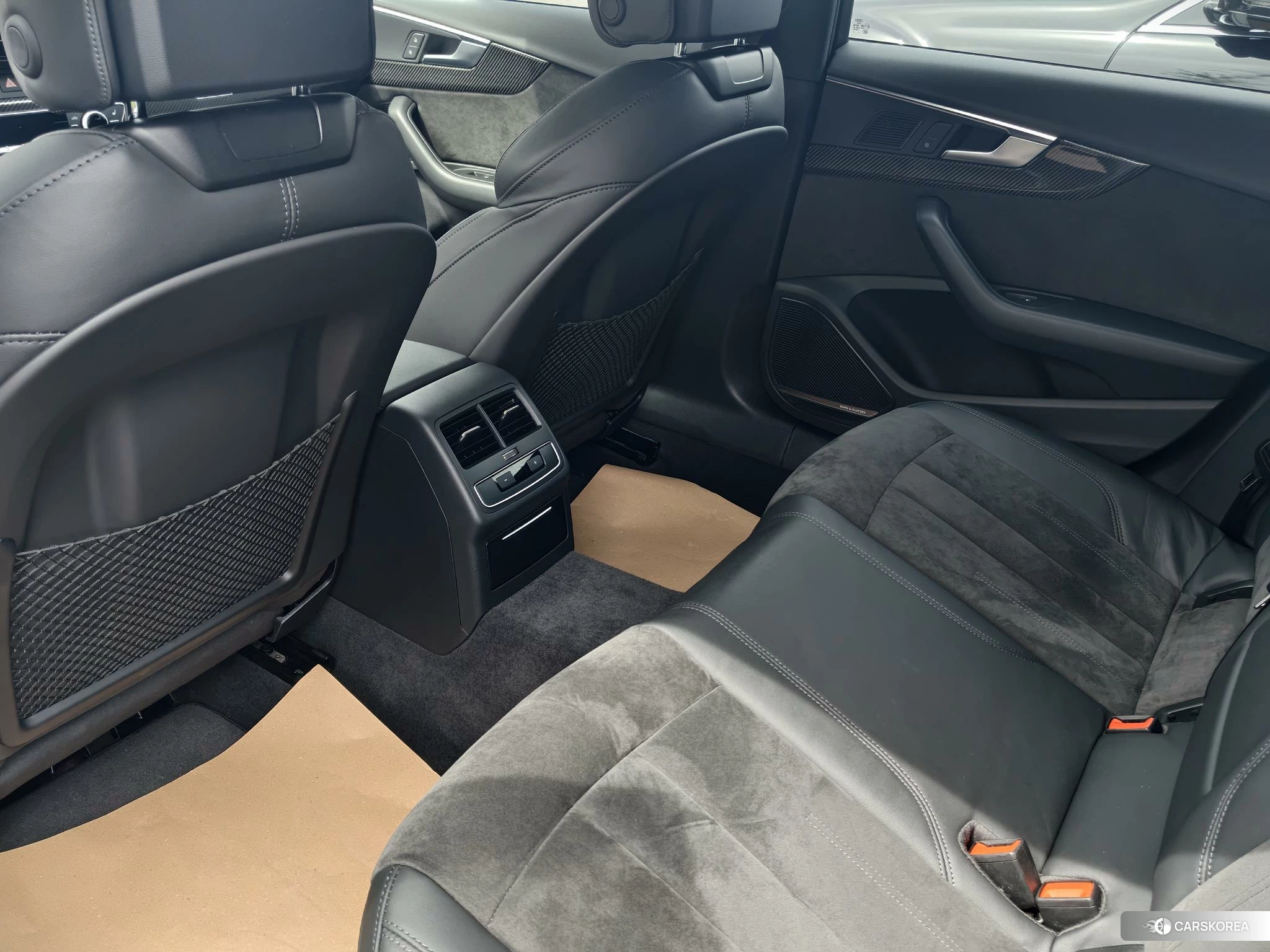Audi A4L 2020 Темно-серый из Китая, фото 4