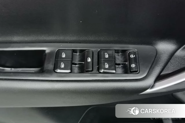 Geely Automobile Boyue 2021 Белый из Китая, фото 4