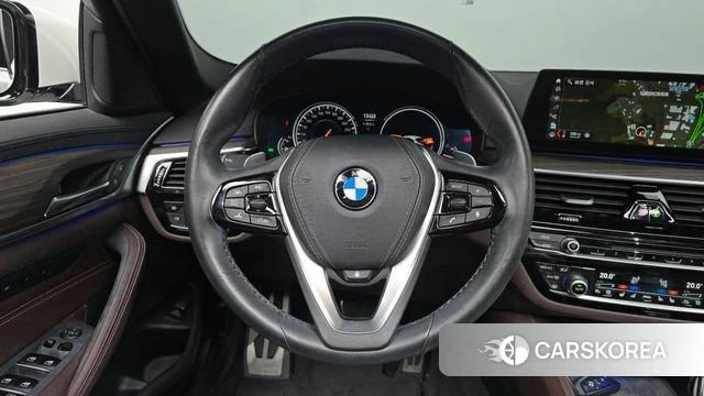 BMW 5 Series (G30) 2018 Белый из Кореи, фото 4