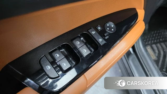 Kia Sportage 5th Generation Hybrid 2023 Черный из Кореи, фото 4