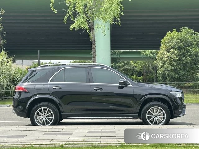 Mercedes-Benz GLE (import) 2021 Черный из Китая, фото 4
