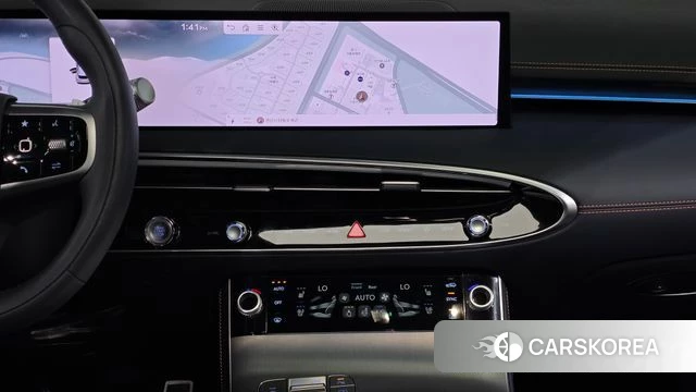 Genesis GV70 2024 Серый из Кореи, фото 4