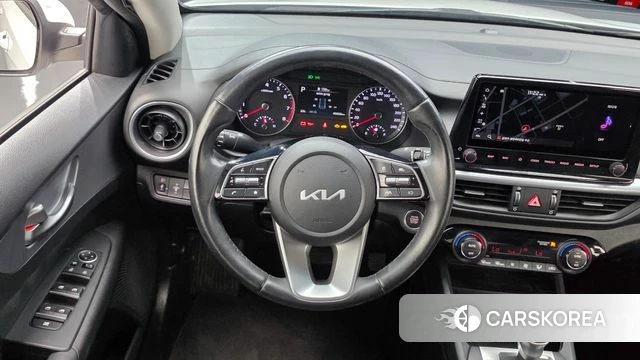 Kia The New K3 2nd generation 2021 Белый из Кореи, фото 4