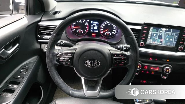 Kia Stonic 2018 Белый из Кореи, фото 4