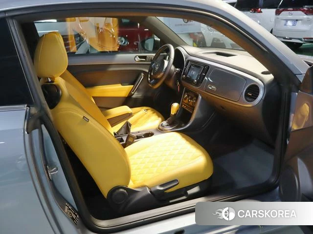 Volkswagen Beetle 2020 Темно-серый из Китая, фото 4