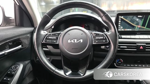 Kia Seltos 2022 Белый из Кореи, фото 4