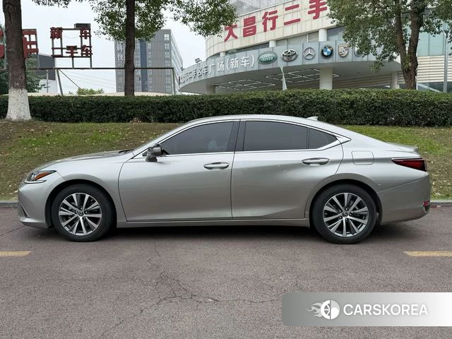 Lexus ES 2021 Серебристо-серый из Китая, фото 4