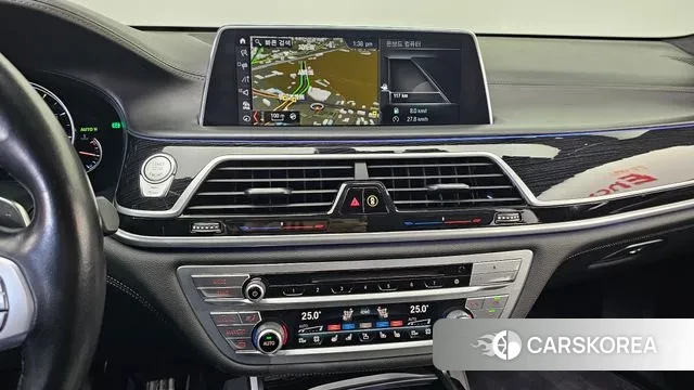 BMW 7 Series (G11) 2018 Белый из Кореи, фото 4