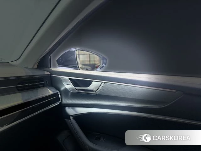 Audi A6 (import) 2023 Черный из Китая, фото 4