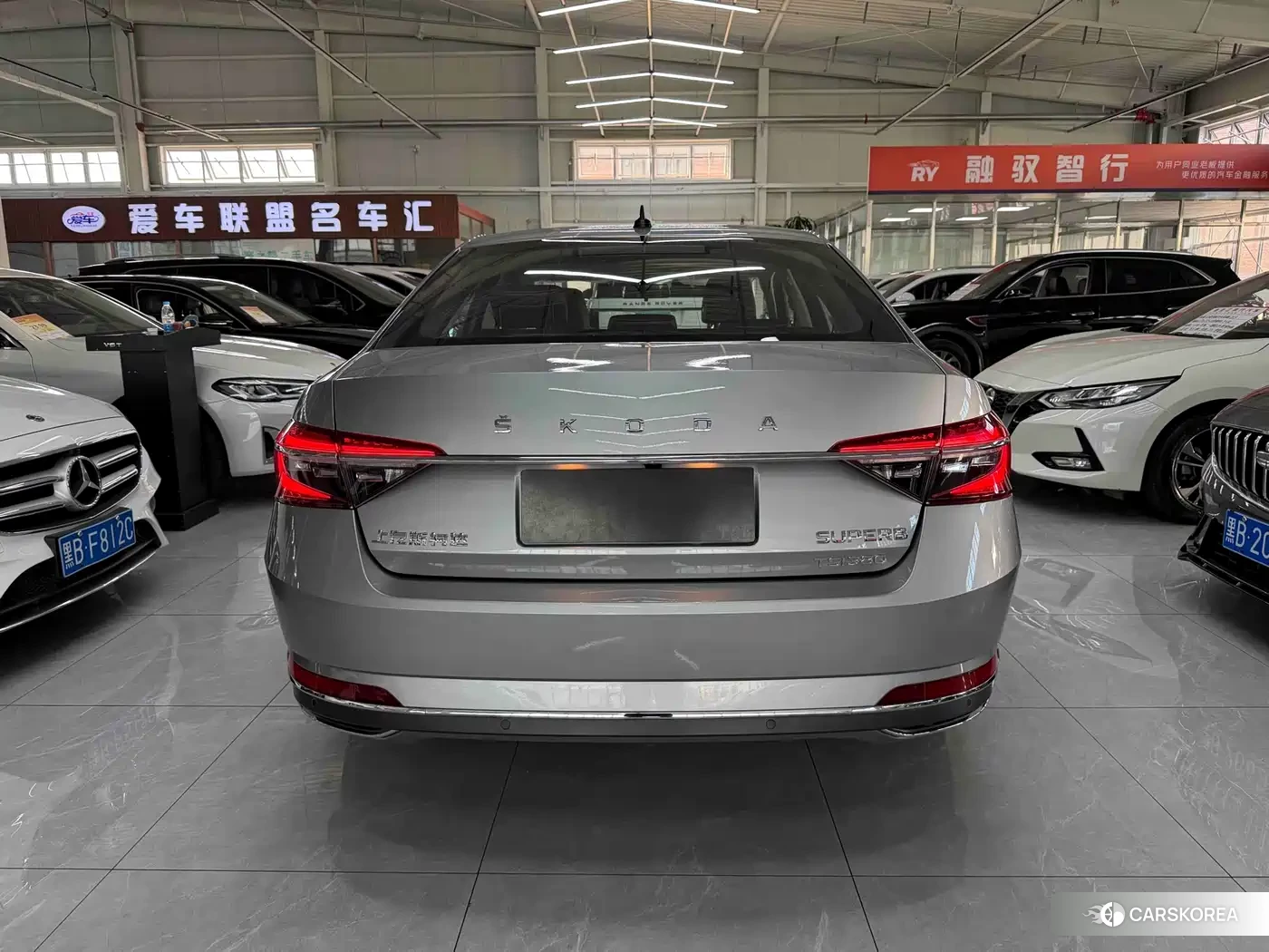 Skoda Superb 2024 Silver/gray из Китая, фото 4
