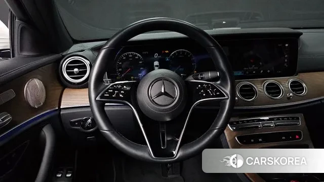 Mercedes-Benz E-Class W213 2022 Белый из Кореи, фото 4