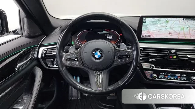 BMW 5 Series (G30) 2023 Белый из Кореи, фото 4