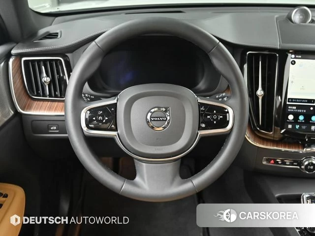 Volvo XC60 second Generation 2023 Белый из Кореи, фото 4