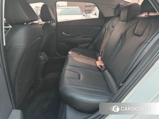 Hyundai Avante (CN7) 2022 Серебристо-серый из Кореи, фото 4