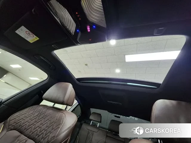 BMW 5 Series (G30) 2022 Серебристо-серый из Кореи, фото 4