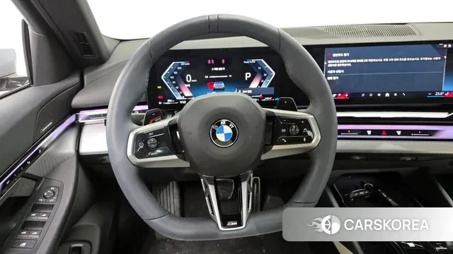 BMW 5 Series (G60) 2025 Светло-серебряный цвет из Кореи, фото 4