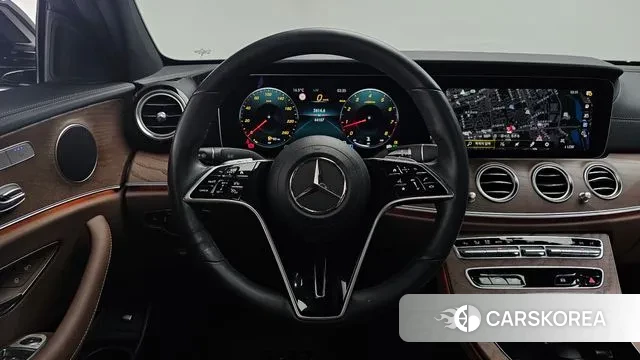 Mercedes-Benz E-Class W213 2023 Черный из Кореи, фото 4