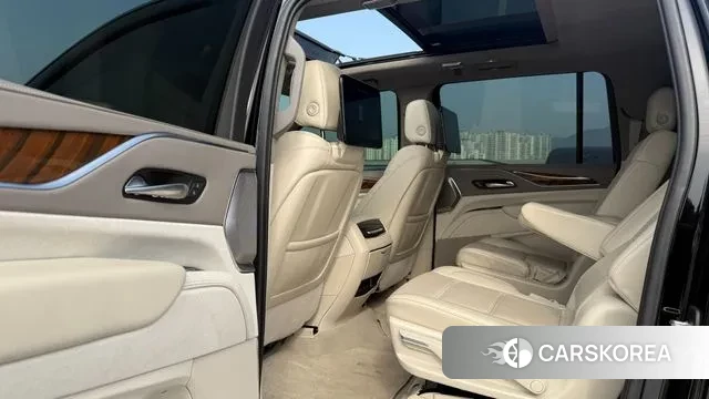 Cadillac Escalade 5th Generation 2022 Черный из Кореи, фото 4