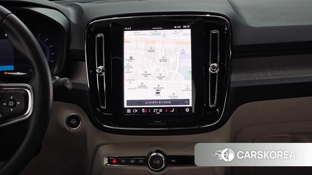 Volvo XC40 2025 Белый из Кореи, фото 4