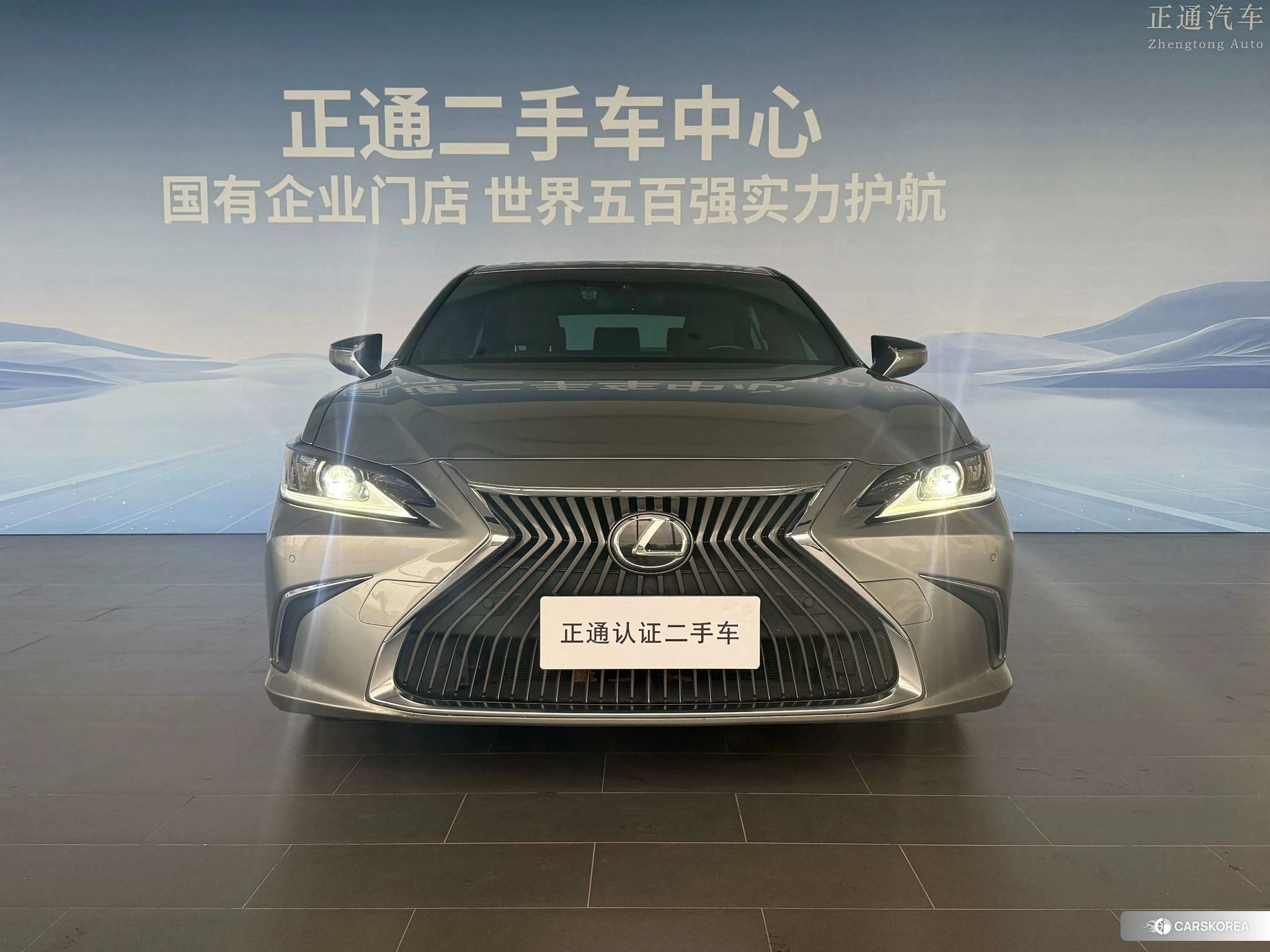 Lexus ES 2019 Серебристо-серый из Китая, фото 4