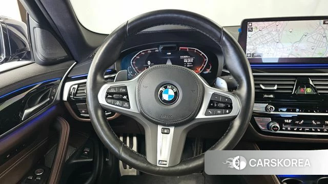 BMW 5 Series (G30) 2022 Черный из Кореи, фото 4