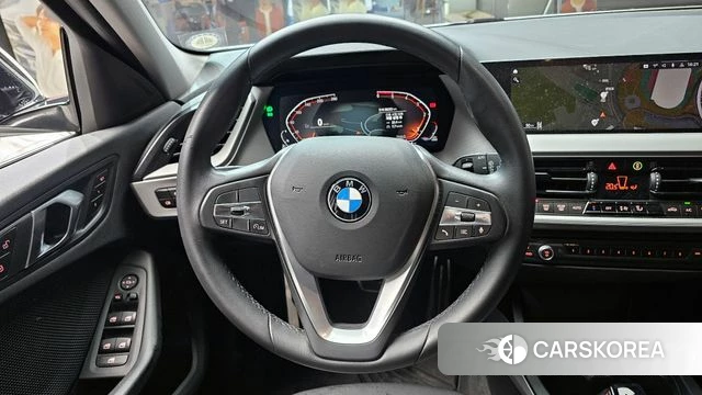 BMW 1 Series (F40) 2021 Белый из Кореи, фото 4