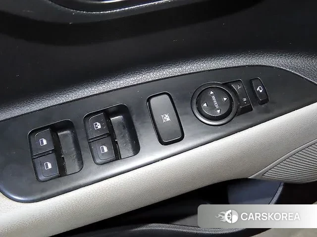 Kia Stonic 2018 Красный из Кореи, фото 4
