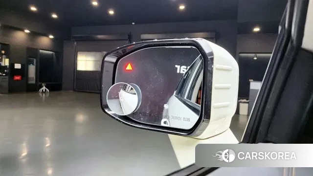 Ssangyong Torres EVX 2024 Белый из Кореи, фото 4