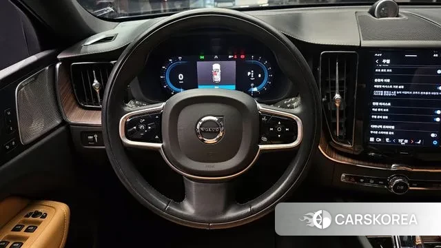 Volvo XC60 second Generation 2022 Серый из Кореи, фото 4