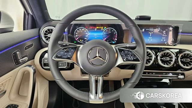 Mercedes-Benz A-Class W177 2025 Белый из Кореи, фото 4