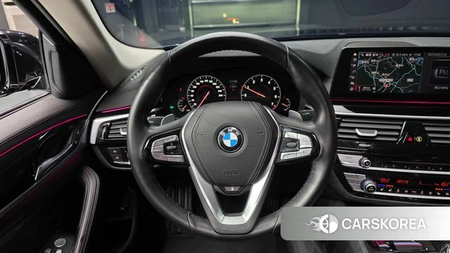 BMW 5 Series (G30) 2019 Черный из Кореи, фото 4