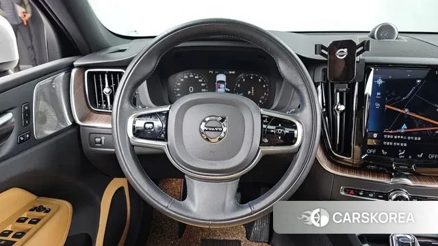 Volvo XC60 second Generation 2021 Белый из Кореи, фото 4