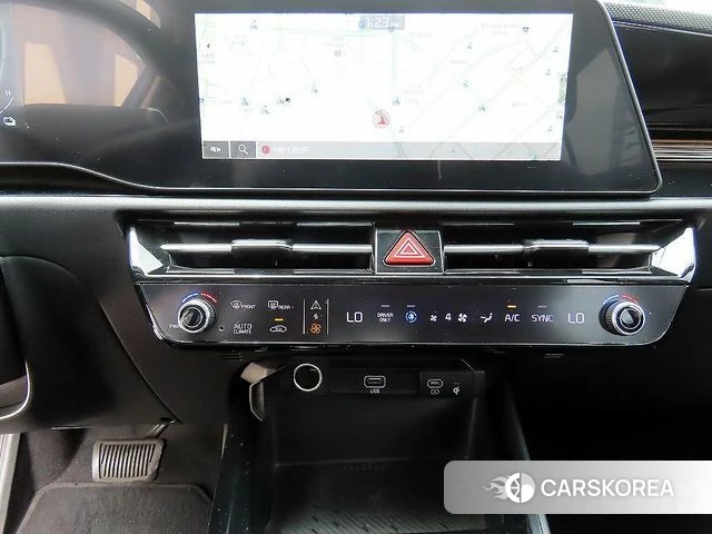 Kia Di Ol Nu Niro 2022 Белый из Кореи, фото 4