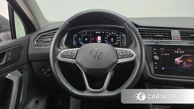 Volkswagen Tiguan second Generation 2021 Серый из Кореи, фото 4