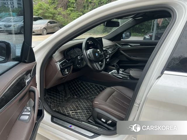 BMW 5 series 2021 Белый из Китая, фото 4
