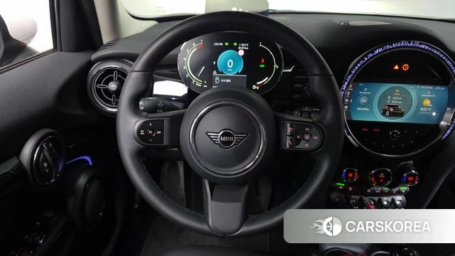 Mini Cooper 2023 Черный из Кореи, фото 4