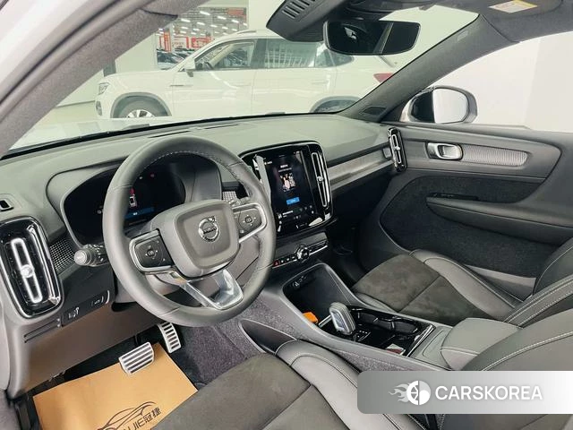 Volvo XC40 EV 2022 Белый из Китая, фото 4