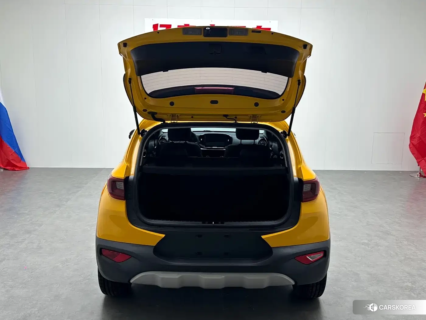 Kia KX1 2022 Yellow/orange из Китая, фото 4